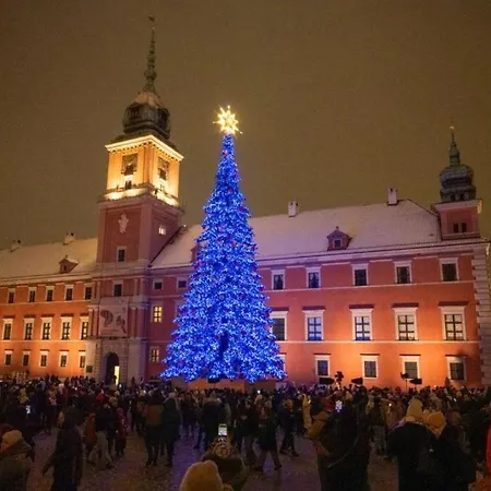 Castle Square Z Widokiem Na Plac Zamkowy I Zamek Krolewski Apartment
