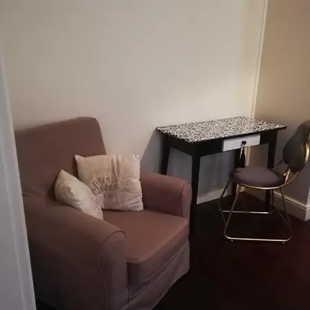 Castle Square Z Widokiem Na Plac Zamkowy I Zamek Krolewski Apartment *