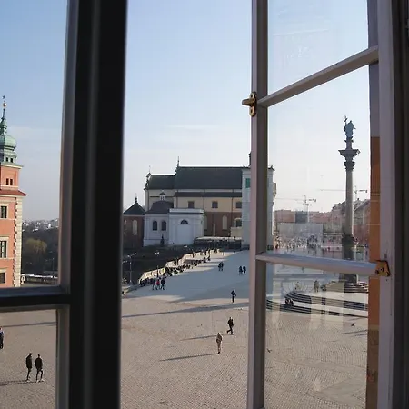 Castle Square Z Widokiem Na Plac Zamkowy I Zamek Krolewski Apartment *