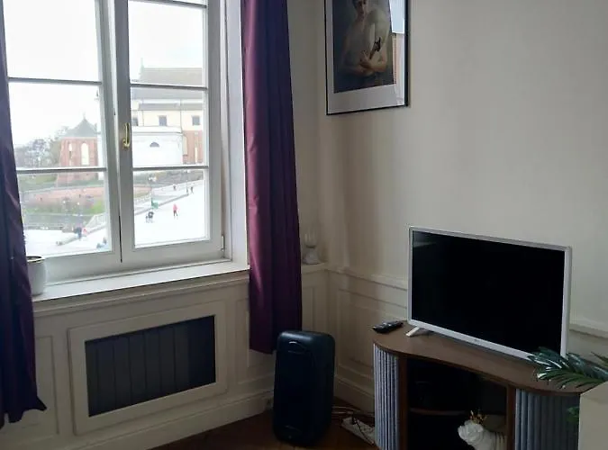 Castle Square Z Widokiem Na Plac Zamkowy I Zamek Krolewski Apartment *