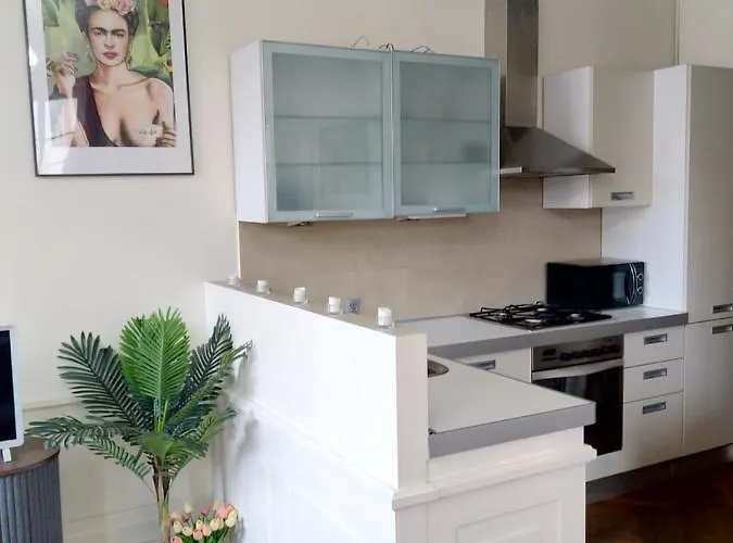 Castle Square Z Widokiem Na Plac Zamkowy I Zamek Krolewski Apartment