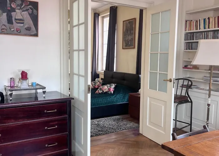 Castle Square Z Widokiem Na Plac Zamkowy I Zamek Krolewski Lägenhet *